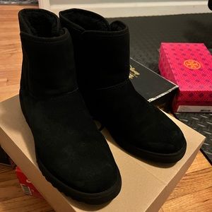 Ugg Kristen Black suede boots size 8